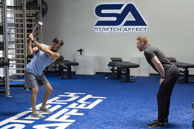 evaluation of body mechanics in golf swing